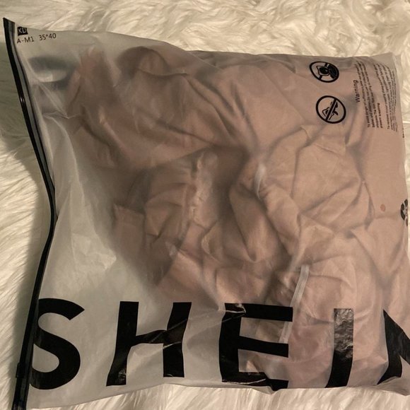 SHEIN Modely Plus Off Shoulder Frill Trim Top & High Low Hem Skirt Size 22 / 5X - Picture 3 of 4